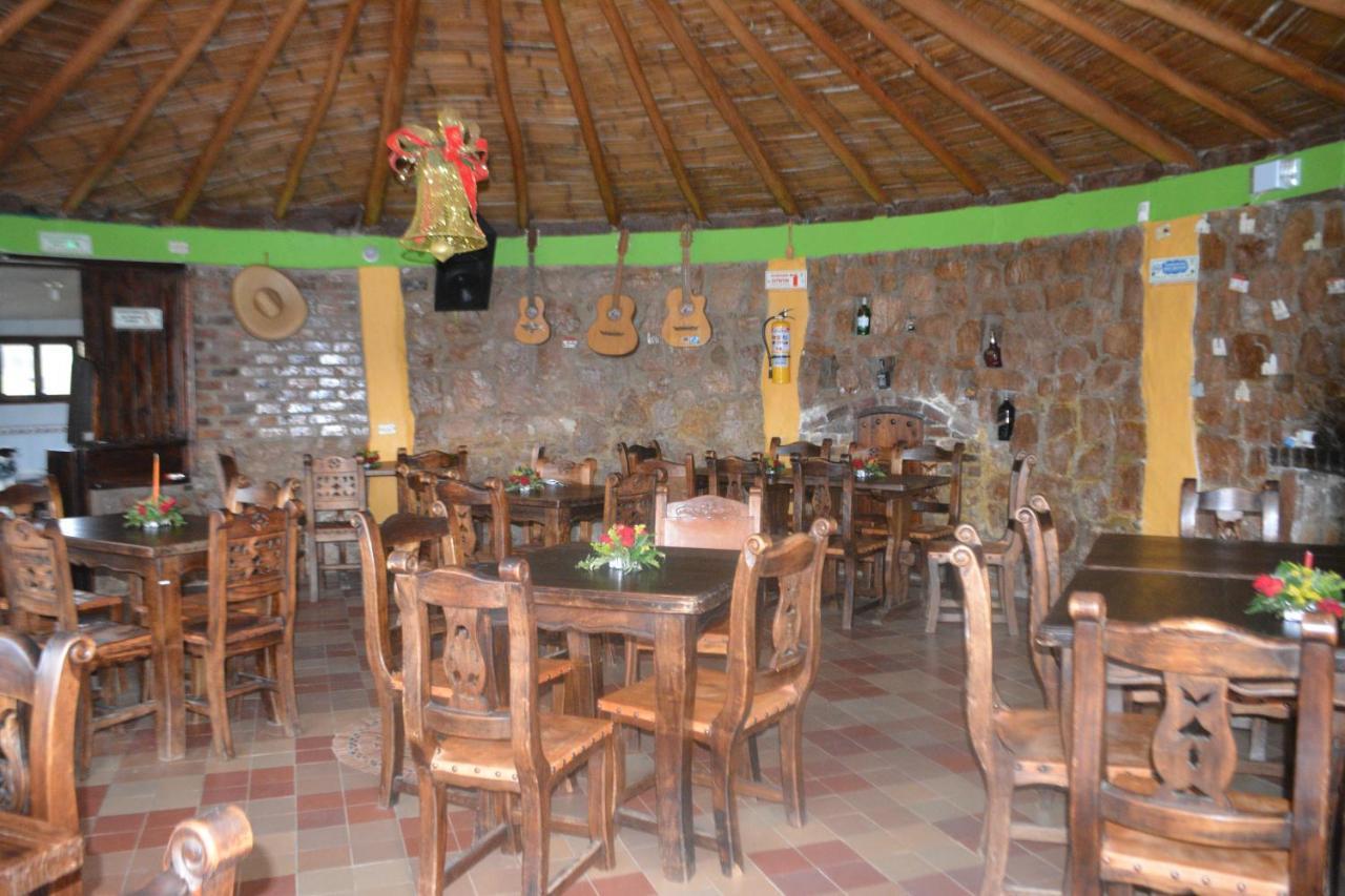 Hotel Cabanas San Cayetano Paipa Eksteriør bilde
